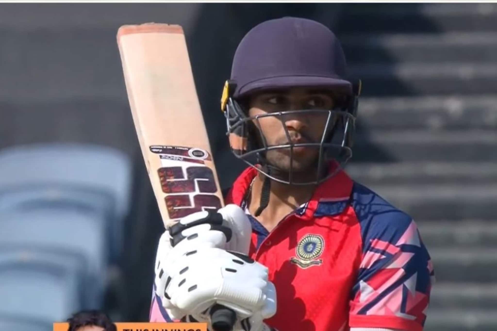 56 वर 5 विकेट, अर्धा संघ तंबुत परतला, तरी पठ्ठ्याने हार मानली नाही, मॅक्सवेल स्ट 56 वर 5 विकेट, अर्धा संघ तंबुत परतला, तरी पठ्ठ्याने हार मानली नाही, मॅक्सवेल स्ट