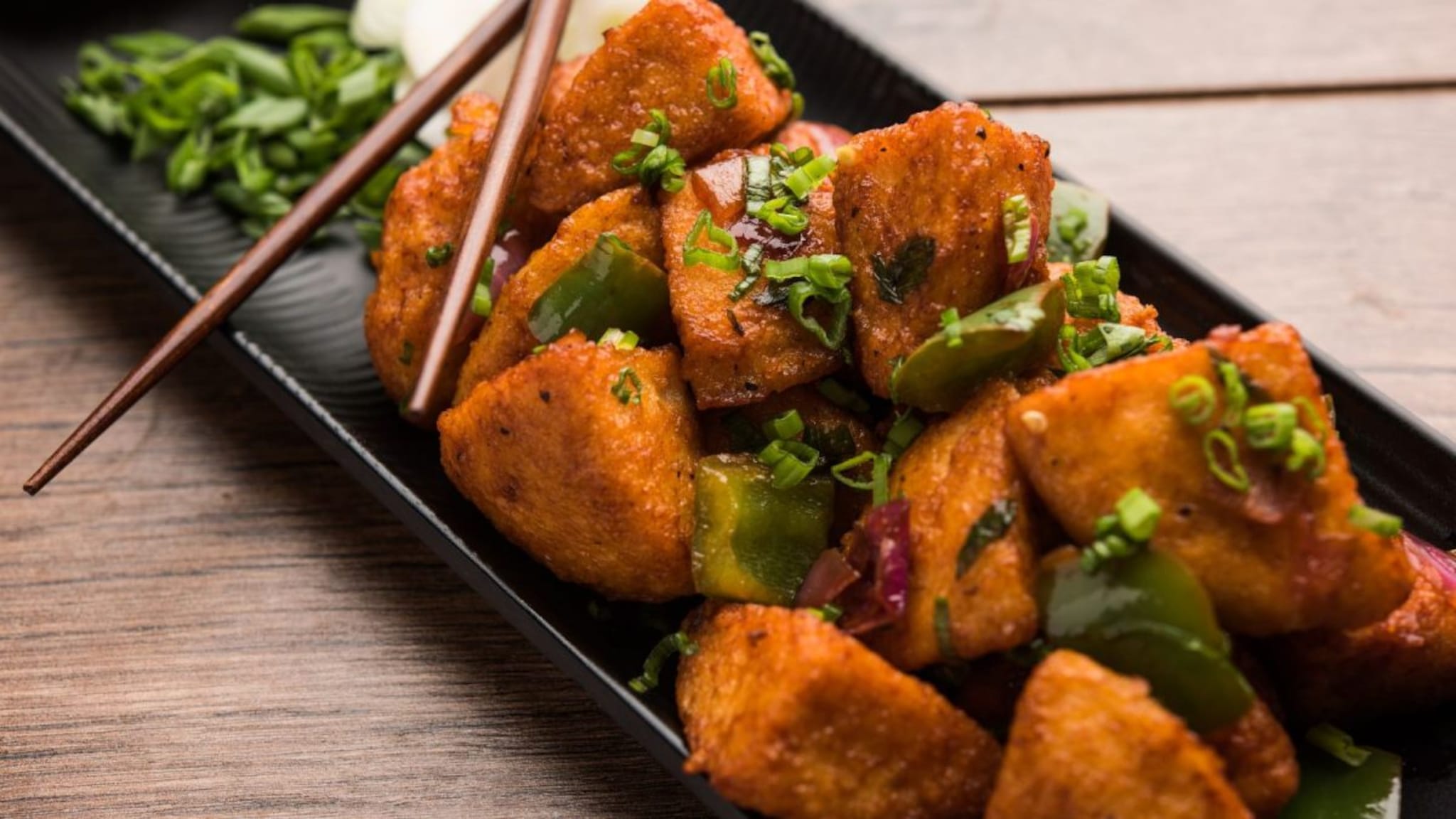 Idli : शिल्लक इडलीपासून मसाला इडली फ्राय कशी बनवायची? जास्त विचार करुच नका, घरातील 'या' गोष्टींनी बनेल भन्नाट पदार्थ