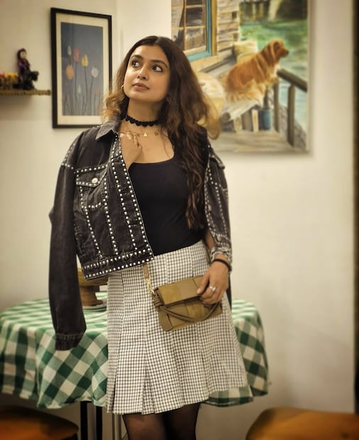 अभिनेत्री, नाटककार होण्याबरोबरच मयुरी देशमुख ही एक डॉक्टर आहे. ती डेन्टिस्ट आहे. 2011 मध्ये ती पासआऊट झाली आहे. ती डॉक्टर आहे. पण ती लावत नाही. यामागचं कारण तिने सांगितलं.  