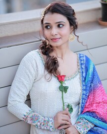 डॉक्टर असूनही नावापुढे Dr. का लावत नाही अभिनेत्री मयुरी देशमुख? कारण काय?