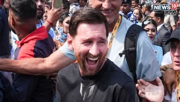 नको ते सेलिब्रेटी पोहोचले; पण सुनील छेत्री कुठंच दिसला नाही, का? नको ते सेलिब्रेटी पोहोचले; पण सुनील छेत्री कुठंच दिसला नाही, का?