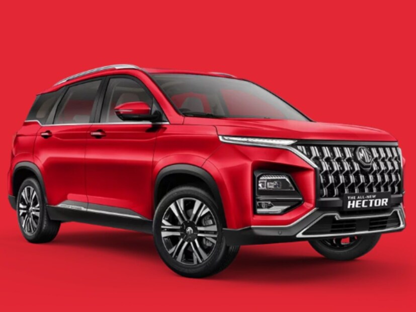 चायनीज कार उत्पादक कंपनी MG Motors ने मागील काही वर्षांमध्ये भारतीय ऑटो इंडस्ट्रीवर आपली पकड मजबूत करण्यासाठी एकापेक्षा एक एसयूव्ही आणि ईलेक्ट्रिक गाड्या लाँच करून धमाका उडवून दिला. आता पुन्हा एकदा MG Motors ने आपली लोकप्रिय MG Hector facelift 2026 भारतात लाँच केली आहे. नवीन MG Hector facelift 2026 मध्ये बरेच छोटे मोठे बदल करण्यात आले आहे. MG Hector facelift 2026 मध्ये ५ नवीन व्हेरियंट आणले आहे. तसंच, किंमतही ११.९९ लाखांपासून ठेवली आहे. चायनीज कार उत्पादक कंपनी MG Motors ने मागील काही वर्षांमध्ये भारतीय ऑटो इंडस्ट्रीवर आपली पकड मजबूत करण्यासाठी एकापेक्षा एक एसयूव्ही आणि ईलेक्ट्रिक गाड्या लाँच करून धमाका उडवून दिला. आता पुन्हा एकदा MG Motors ने आपली लोकप्रिय MG Hector facelift 2026 भारतात लाँच केली आहे. नवीन MG Hector facelift 2026 मध्ये बरेच छोटे मोठे बदल करण्यात आले आहे. MG Hector facelift 2026 मध्ये ५ नवीन व्हेरियंट आणले आहे. तसंच, किंमतही ११.९९ लाखांपासून ठेवली आहे.
