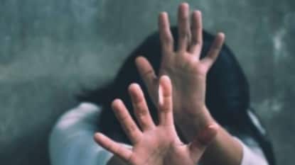 अल्पवयीन मुलीवर अत्याचार अल्पवयीन मुलीवर अत्याचार