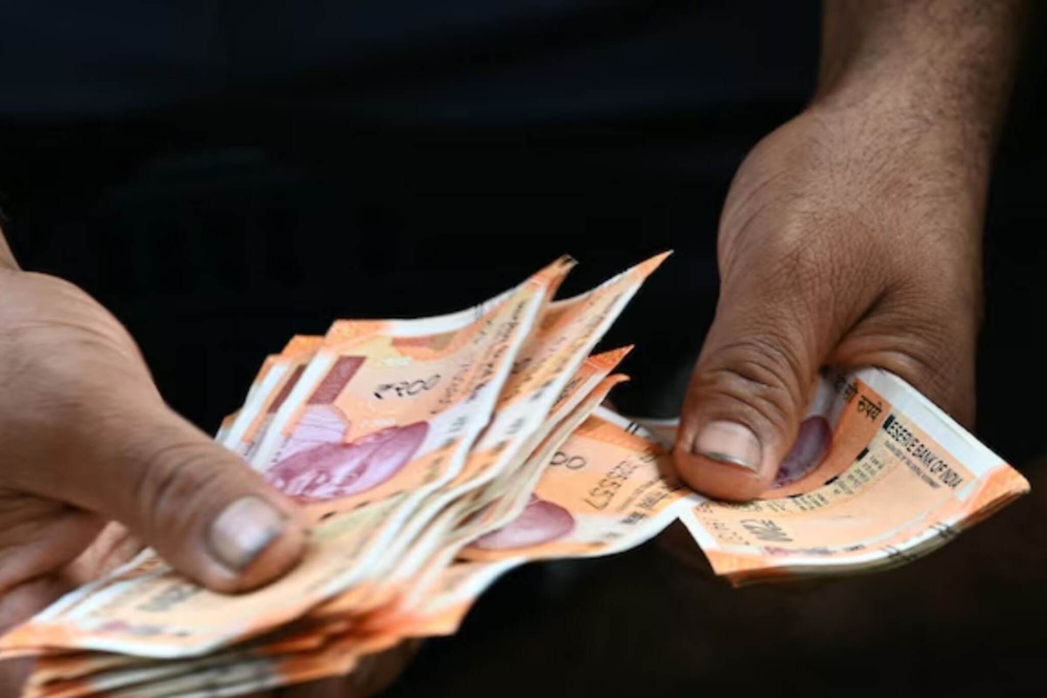 8वा वेतन आयोग लागू झाल्यानंतर येणार मेगा सॅलरी स्टॉर्म; सरकार कोणता मोठा निर्णय