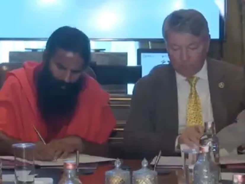 Patanjali Foodsभारत–रशिया वार्षिक शिखर परिषदेच्या पार्श्वभूमीवर पतंजली आयुर्वेदने रशियन सरकारसोबत वेलनेस आणि स्किल्ड लेबर कोऑपरेशन एग्रीमेंट साइन केले आहे. या करारामुळे दोन्ही देशांतील व्यावसायिक संबंध अधिक मजबूत होण्याची अपेक्षा आहे. 