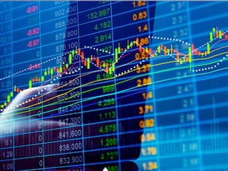 8 डिसेंबरला शेअर बाजार ओपन होण्याआधी...; गुंतवणूकदारांसाठी Hot List तयार