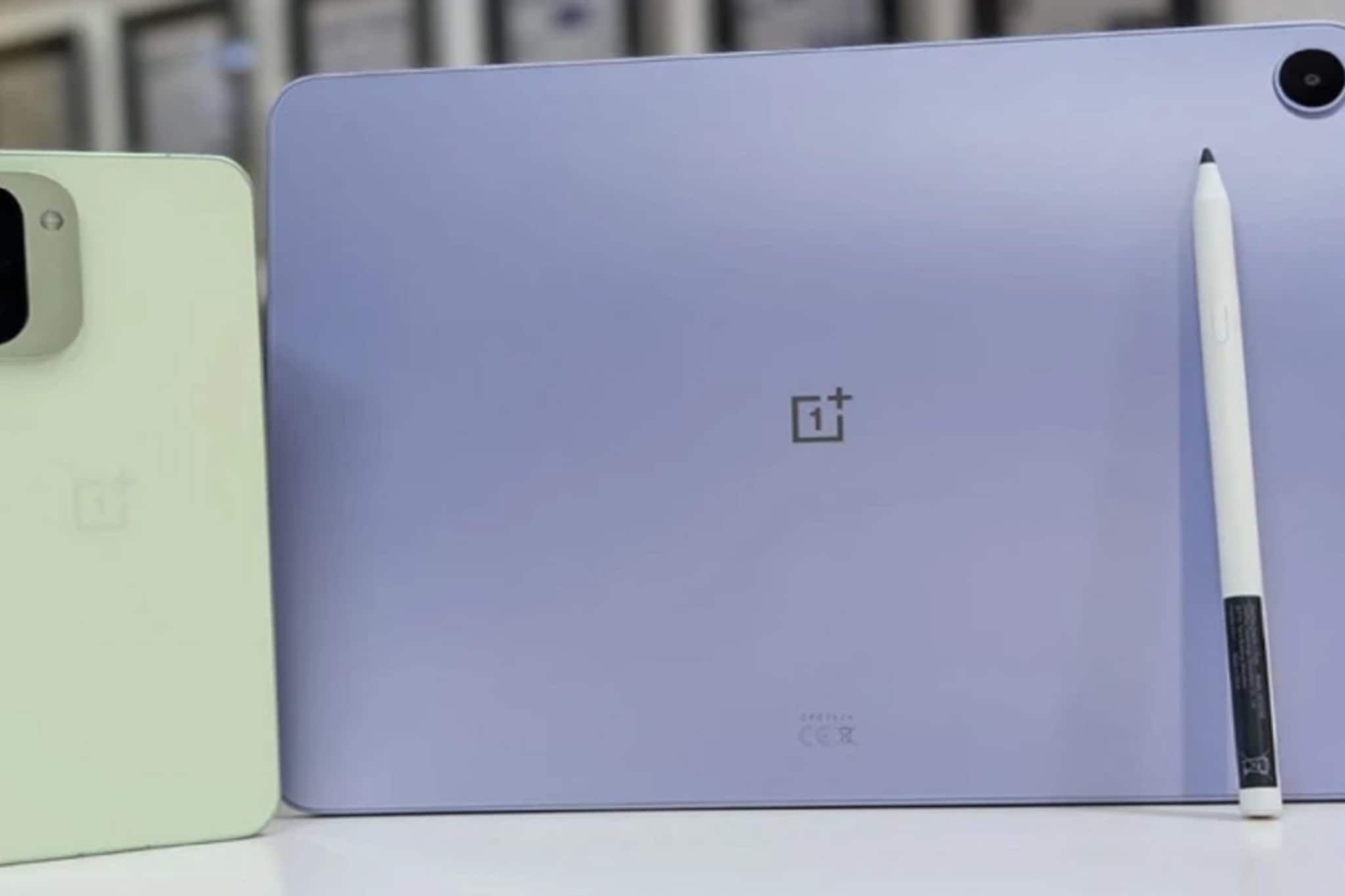 OnePlusचा डबल धमाका! फ्लॅगशिप फोन OnePlus 15Rसह 5G टॅबलेट लॉन्च, पाहा किंमत OnePlusचा डबल धमाका! फ्लॅगशिप फोन OnePlus 15Rसह 5G टॅबलेट लॉन्च, पाहा किंमत