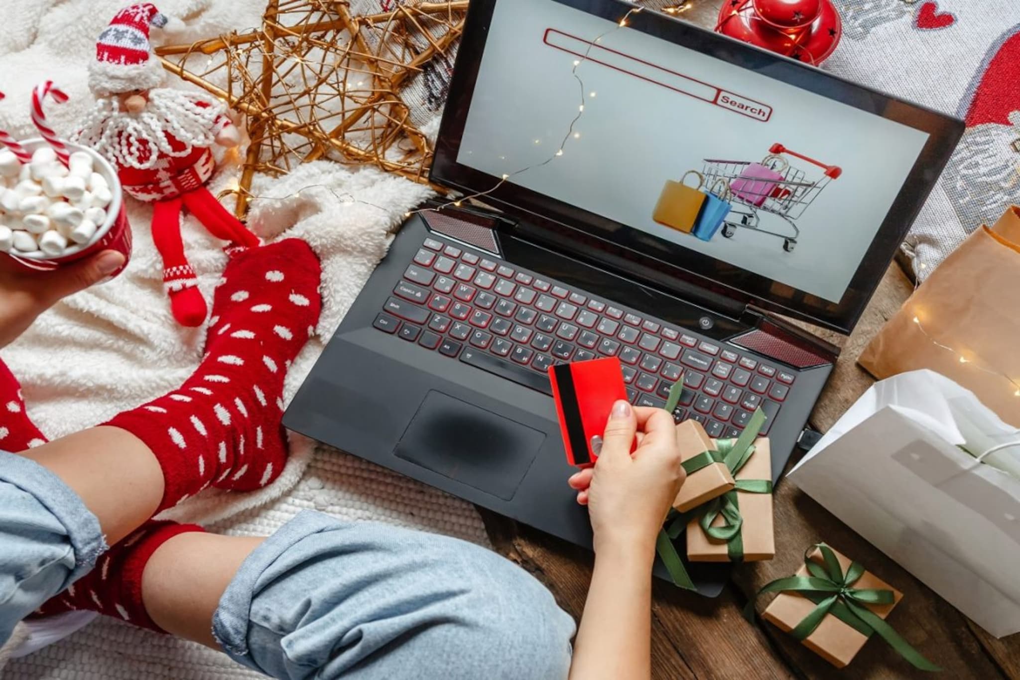 ख्रिसमसच्या नावावर होऊ शकतो फ्रॉड!रिकामं होईल अकाउंट, असा करा बचाव