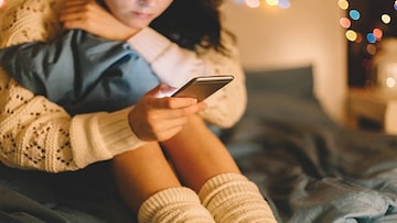 जुना फोनही चालेल सुपरफास्ट! 'हे' काम केल्यास वाढेल तुफान स्पीड जुना फोनही चालेल सुपरफास्ट! 'हे' काम केल्यास वाढेल तुफान स्पीड