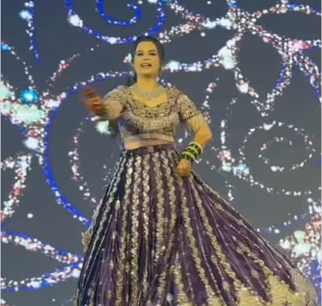 प्राजक्ताच्या लग्नसोहळ्याला मराठी कलाविश्वातील अनेक कलाकार आणि राजकीय क्षेत्रातील मान्यवर उपस्थित होते. 'कोकण हार्टेड गर्ल' अंकिता वालावलकर, रमेश परदेशी, हार्दिक जोशी यांसारख्या अनेक कलाकारांनी नवदाम्पत्याला शुभेच्छा दिल्या.