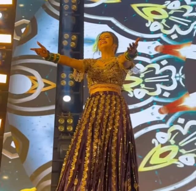 प्राजक्ताने 