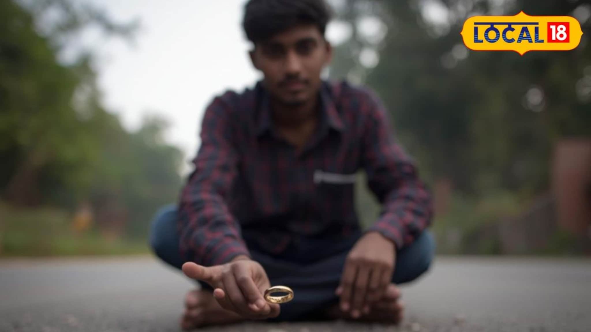 'मी महाराष्ट्रात पोट भरण्यासाठी आलोय..'; कामगाराने रस्त्यावर सापडलेलं सोनं केलं परत, बक्षीसही नाकारलं