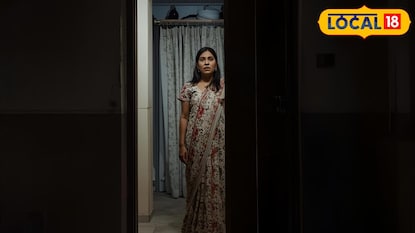 घरात घुसून चोरी (Canva Image) घरात घुसून चोरी (Canva Image)