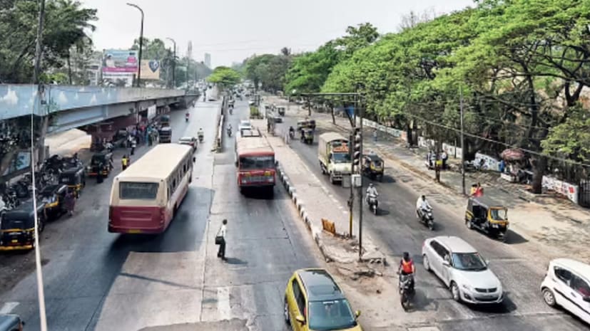 पायाभूत सुविधा आणखी मजबूत करण्यावर आपल्या सरकारचा भर आहे. पुणे ते सोलापूर महामार्गावरील वाहतूक कोंडीवर उपाय म्हणून आधीच्या प्लॅनमध्ये सुधारणा करण्यात आली आहे. त्यासंदर्भात नव्या प्रस्तावाला मुख्यमंत्री महोदयांनी मंजुरी दिली असल्याचे अजित पवार यांनी सांगितले.