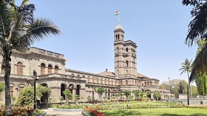 पुणे विद्यापीठात प्राध्यापक भरतीसाठी ऑनलाइन अर्ज करण्यासाठी शेवटची संधी, तारीख आली जवळ पुणे विद्यापीठात प्राध्यापक भरतीसाठी ऑनलाइन अर्ज करण्यासाठी शेवटची संधी, तारीख आली जवळ