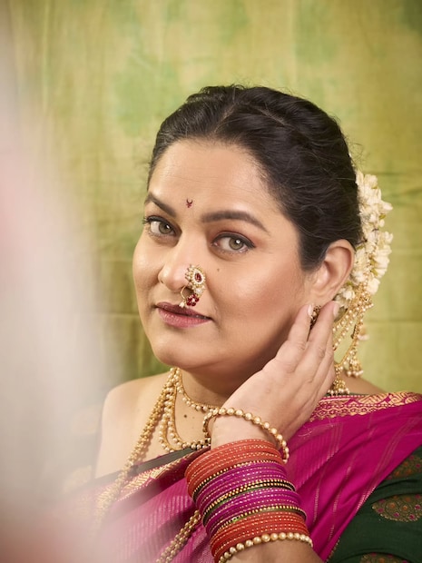 सेटवरील वातावरण आणि कामाची पद्धत मराठी इंडस्ट्रीपेक्षा खूप वेगळी होती, असे पूर्णिमा यांनी सांगितले. त्या म्हणाल्या, 