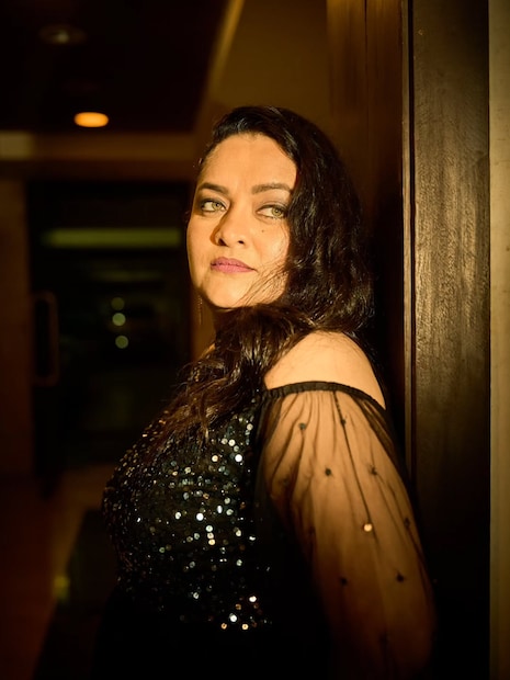  "समोरच्या कलाकारांना ओळखत नसल्यामुळे मला काम जमेल की नाही, याची नेहमी भीती वाटायची आणि माझ्या पोटात गोळा यायचा," असे त्यांनी सांगितले.