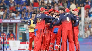 8 कोटी घेतले, पण रन केले नाही, RCB ला लुटणारा 'डकैत' IPL लिलावात अनसोल्ड! 8 कोटी घेतले, पण रन केले नाही, RCB ला लुटणारा 'डकैत' IPL लिलावात अनसोल्ड!