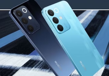 Realmeच्या 2 भारी फोन्सची धमाकेदार एंट्री! मिळतेय 7,000mAh, किंमत किती? Realmeच्या 2 भारी फोन्सची धमाकेदार एंट्री! मिळतेय 7,000mAh, किंमत किती?