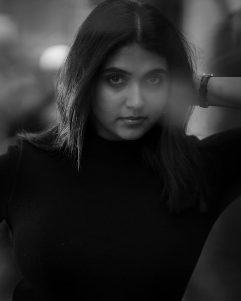 आशाच्या प्रमोशननिमित्तानं रिंकू अनेक मुलाखती देतेय. एका मुलाखतीत बोलताना रिंकूने तिची दिवंगत अभिनेत्री स्मिता पाटीलशी होणाऱ्या तुलनेविषयी भाष्य केलं. 