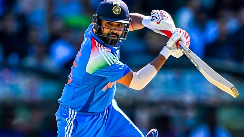 वडोदराच्या कोटांबी स्टेडिअमवर टीम इंडियाचा माजी कर्णधार रोहित शर्माने मोठा रेकॉर्ड केला आहे. विशेष म्हणजे हा रेकॉर्ड आतापर्यंत कुणालाच जमला नव्हता. वडोदराच्या कोटांबी स्टेडिअमवर टीम इंडियाचा माजी कर्णधार रोहित शर्माने मोठा रेकॉर्ड केला आहे. विशेष म्हणजे हा रेकॉर्ड आतापर्यंत कुणालाच जमला नव्हता.