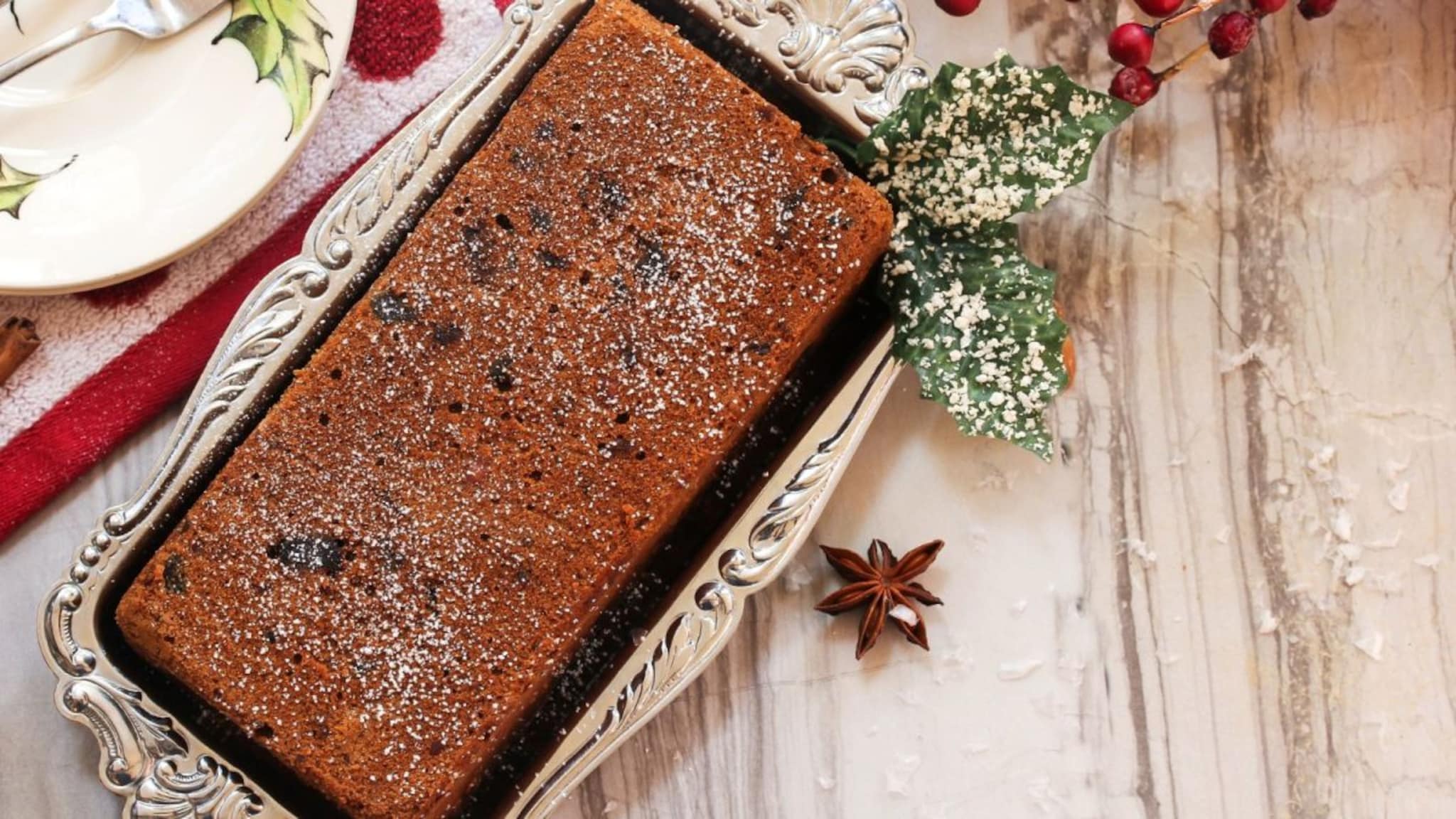 Rum Cake : रम केकमध्ये कोणती रम असते? आणि हा केक खरंच वेज असतो का?