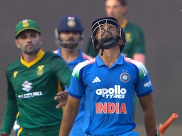 'त्याच्यासाठी टीम इंडियाचे दार बंद करू नका', इरफान पठाणची आगरकरला वॉर्निंग 'त्याच्यासाठी टीम इंडियाचे दार बंद करू नका', इरफान पठाणची आगरकरला वॉर्निंग