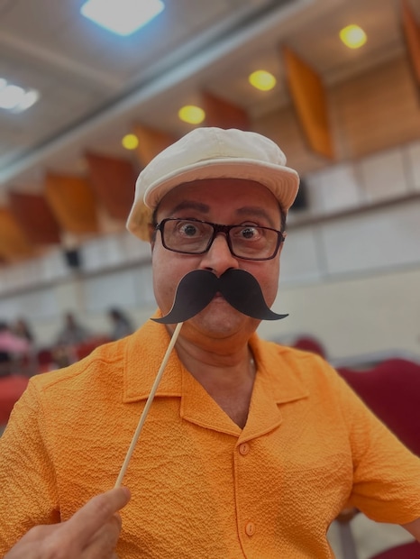 अगदी बालपणापासून सिनेसृष्टीत काम केलेल्या सचिन पिळगांवकर यांनी एका मुलाखतीत त्यांच्या पहिल्या गाडीचा एक अविश्वसनीय किस्सा सांगितला होता, जो ऐकून त्यांची मुलगी आणि अभिनेत्री श्रिया पिळगांवकर हिला मात्र कॅमेऱ्यासमोर हसू आवरता आले नाही!