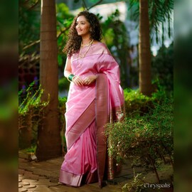 मायलेकीची जोडी छोट्या पडद्यावर, ऋजुता देशमुखच्या लेकीचं TV वर पदार्पण