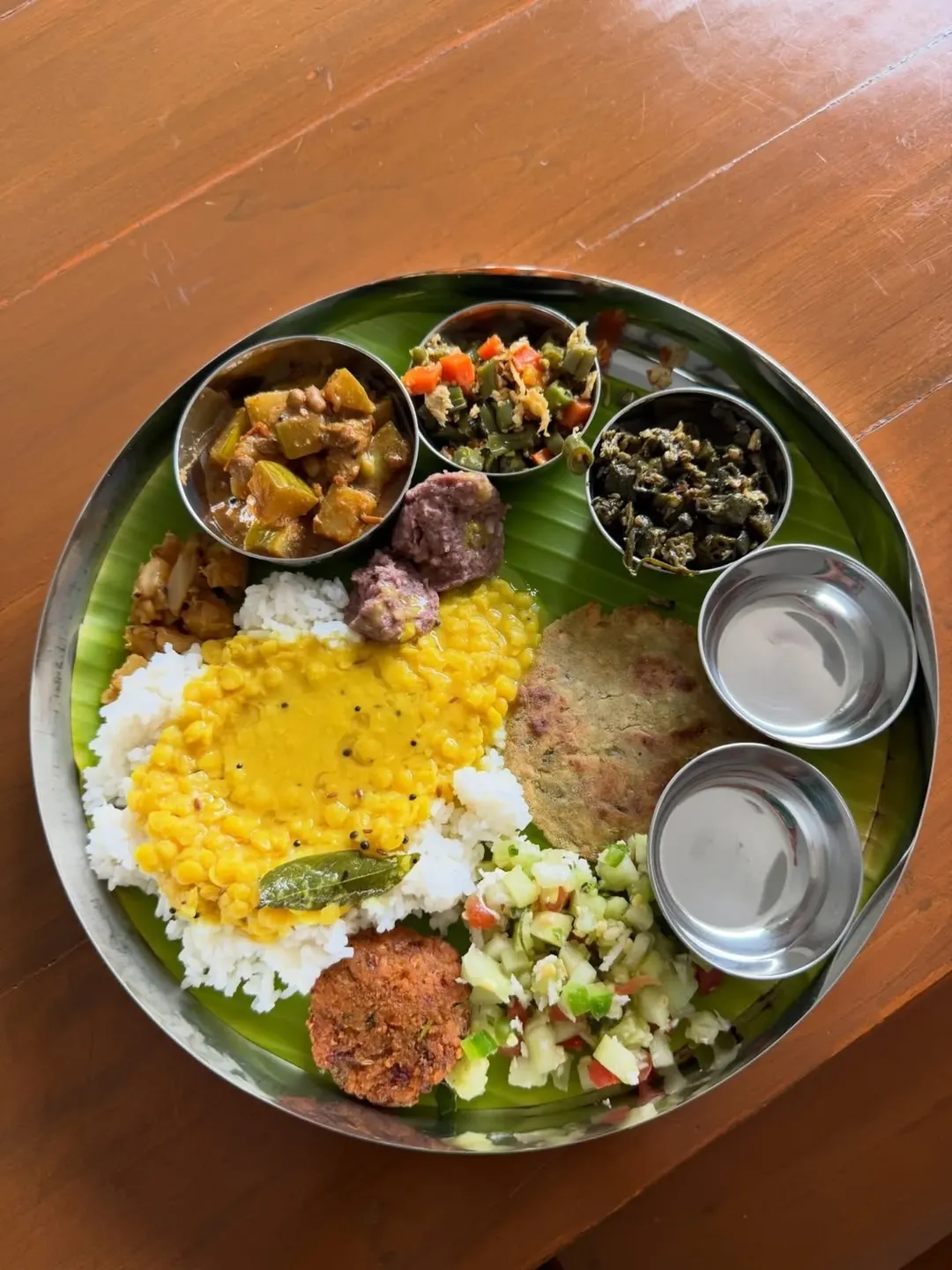 विवाहानंतर ईशा फाउंडेशनने समंथा आणि राज यांचे मनःपूर्वक अभिनंदन केले. त्यांना देवीचे अविरत आशीर्वाद आणि सकारात्मक ऊर्जा मिळो अशा शुभेच्छाही देण्यात आल्या.