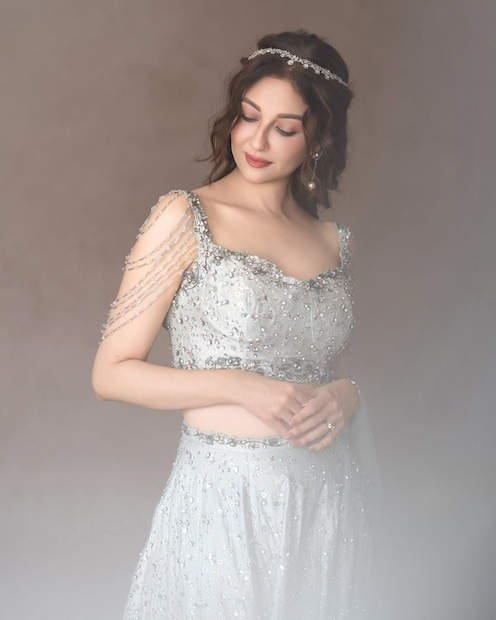 ऑगस्ट २०२० मध्ये 'भाभीजी घर पर हैं' सोडल्यानंतर तिने चित्रपटांकडे लक्ष दिले. 'धुरंधर'मध्ये अक्षय खन्नाची पत्नी 'उल्फत'च्या भूमिकेत तिने दमदार काम केले, ज्याबद्दल तिचे कौतुक होत आहे.