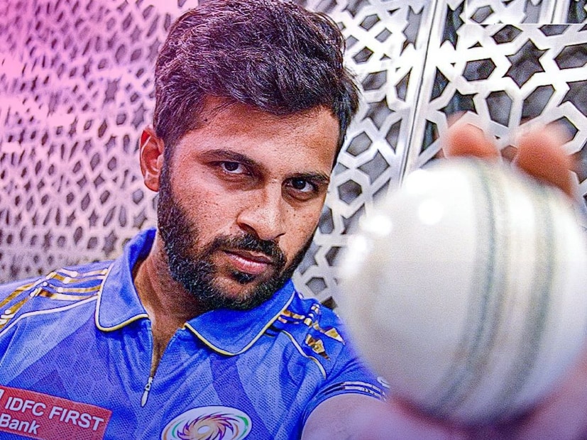 त्यानंतर शार्दुल ठाकूरने पाचव्या बॉलवर रियान परागला सर्फराज खानद्वारे कॅ आऊट केले.अशाप्रकारे शार्दुल ठाकूरने तीन विकेट घेऊन आसामची अवस्था बिकट केली होती.