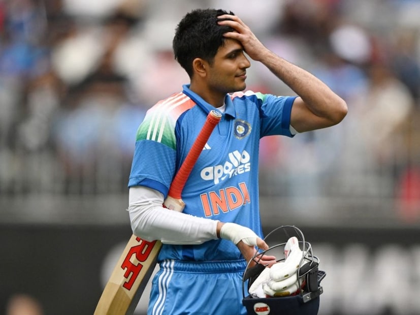 दक्षिण आफ्रिकेविरुद्धच्या पहिल्या टी-20 सामन्यात टीमचा उपकर्णधार शुभमन गिल पुन्हा एकदा अपयशी ठरला आहे. मॅचच्या तिसऱ्याच बॉलला शुभमन गिल 2 बॉलमध्ये 4 रन करून आऊट झाला आहे. मागच्या 16 टी-20 आंतरराष्ट्रीय सामन्यांमध्ये गिलला एकही अर्धशतक करता आलेलं नाही.