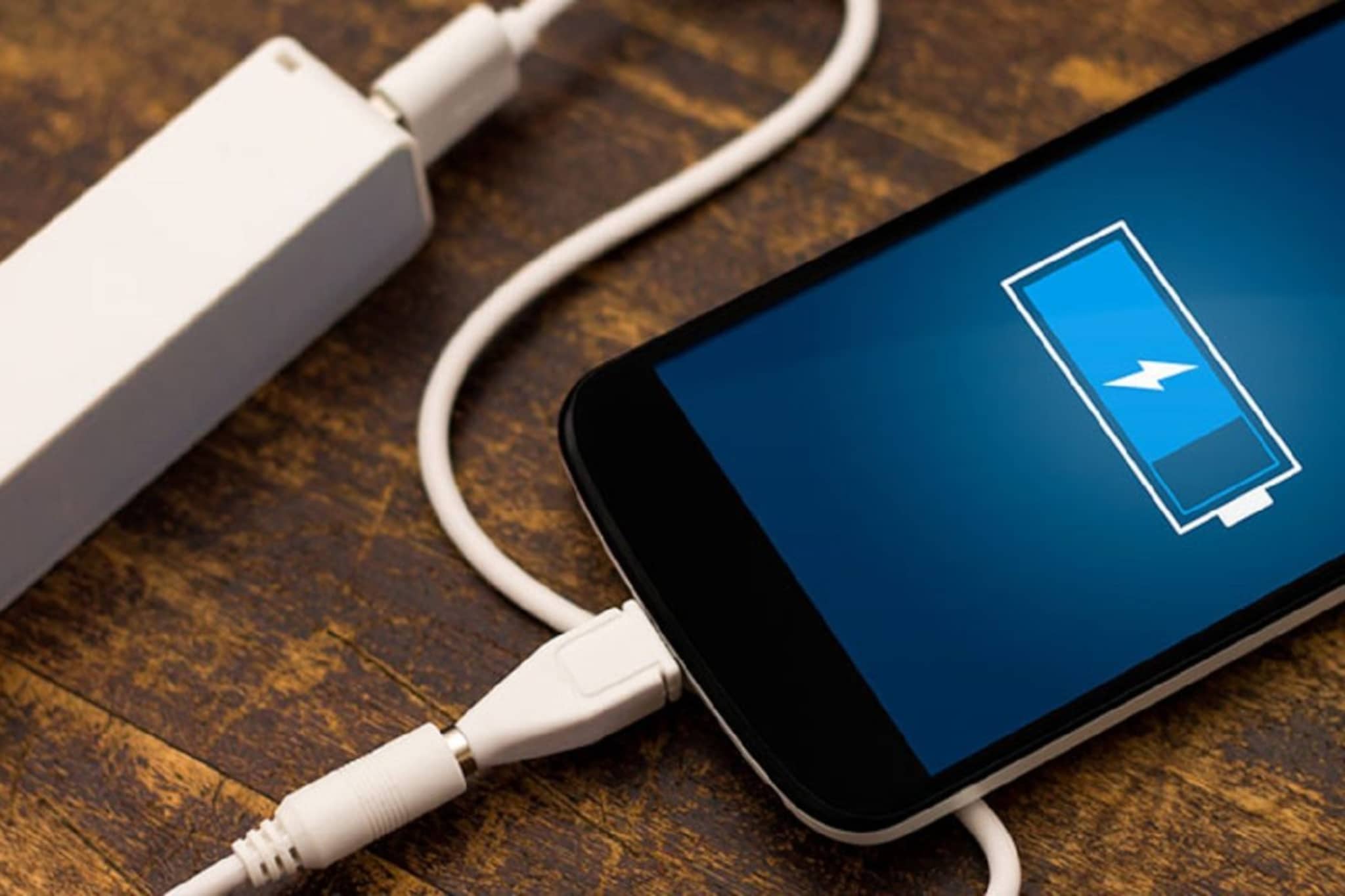 'या' चुका टाळल्यास दीर्घकाळ चालेल फोनची बॅटरी! वर्षानुवर्षे राहील नवीकोरी