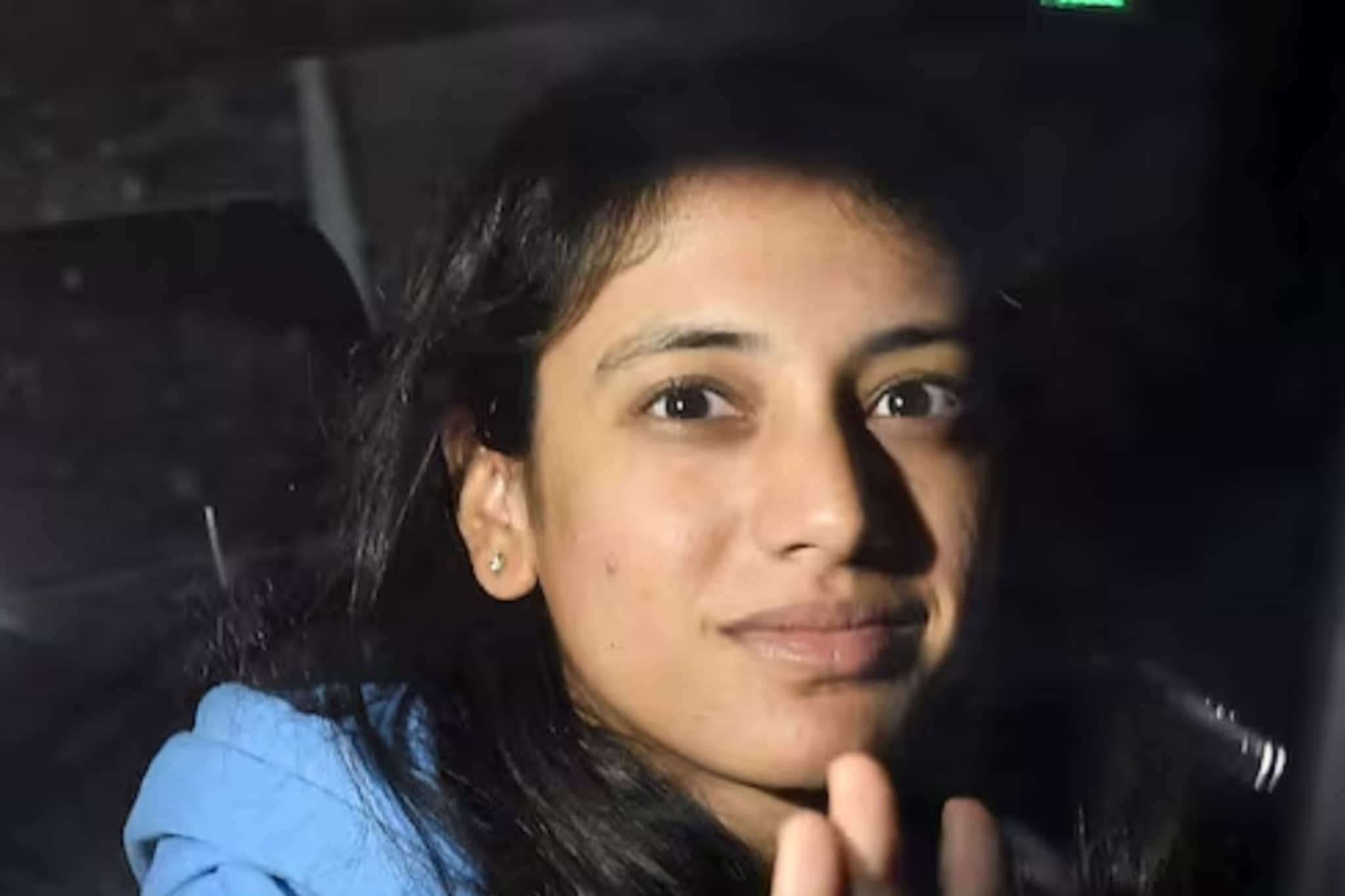 '...त्यापेक्षा जास्त कशावरच प्रेम नाही', लग्न तुटल्यानंतर स्मृती कॅमेरासमोर आली! '...त्यापेक्षा जास्त कशावरच प्रेम नाही', लग्न तुटल्यानंतर स्मृती कॅमेरासमोर आली!