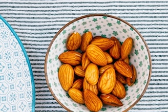 स्मरणशक्ती चांगली होते म्हणून खाऊ नका बदाम, याचे फायदे आणि कसं खायचं जाणून घ्या