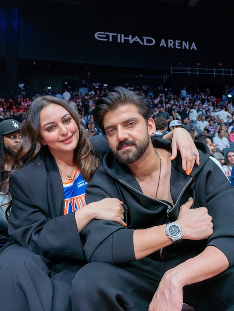 सलमान खानच्या एका पार्टीत त्यांची पहिली भेट झाली होती. एका साध्या संभाषणातून सुरू झालेला त्यांचा प्रवास लवकरच घट्ट मैत्रीत आणि नंतर प्रेमात बदलला. सोनाक्षीला जहीरच्या रूपातून अधिक तो तिला कसं वागवतो, हे जास्त महत्त्वाचे वाटले.