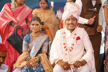 सूरजच्या खांद्यावर बंदूक ठेवून चालवणारे गेले कुठे? थेटच बोलली जान्हवी किल्लेकर सूरजच्या खांद्यावर बंदूक ठेवून चालवणारे गेले कुठे? थेटच बोलली जान्हवी किल्लेकर