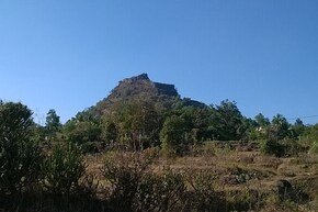 रायगडमध्ये तळगडावर सापडला गुप्त दरवाजा, शोधणारी टीम झाली भावुक, पहिले PHOTOS