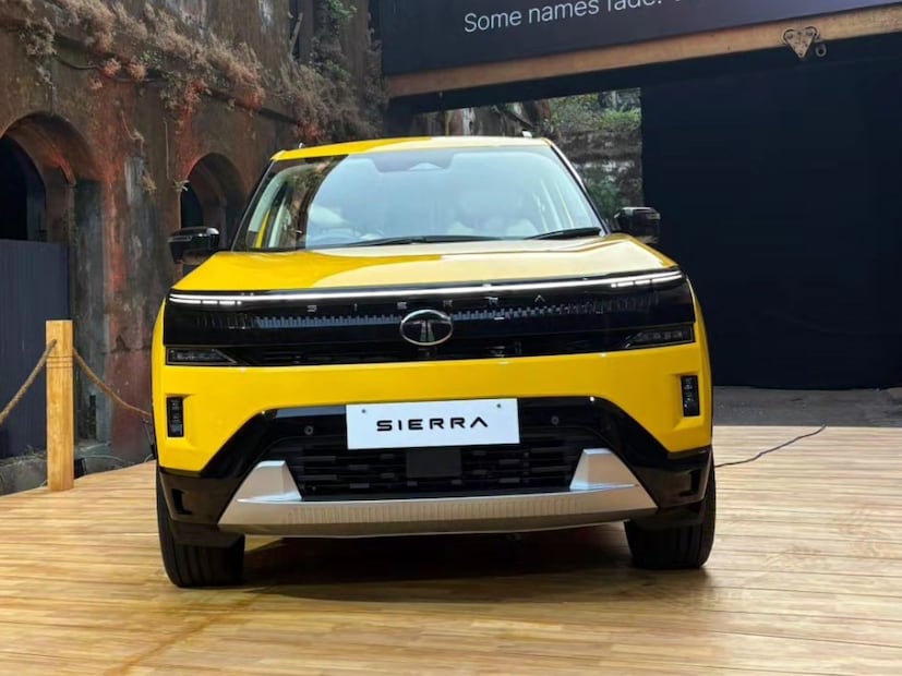 Tata Sierra 2025 चं बुकिंग १६ डिसेंबरपासून देशभरात होणार आहे. टाटाच्या अधिकृत डिलरशीप आणि ऑनलाईन सुरू होणार आहे. तर tata sierra ची डिलिव्हरी ही जानेवारी २०२६ पासून सुरू होणार आहे. पण, सध्या प्री बुकिंग ही सुरू झाली आहे.  