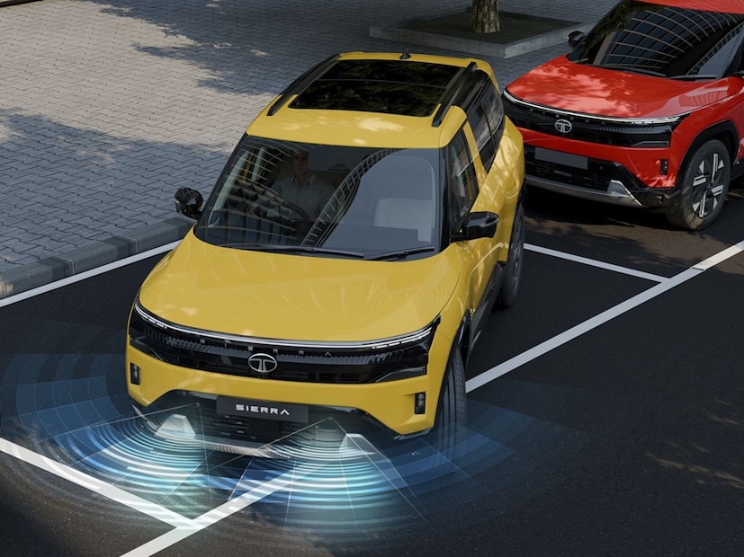 Tata Sierra 2025 मध्ये दोन नवीन इंजिनचा समावेश केला आहे यामध्ये एक 1.5-लीटर हायपरियन T-GDi टर्बो-पेट्रोल इंजिन दिलं आहे जे ऑटोमॅटिक टॉर्क कनव्हर्टरसह येतोय. तर दुसरं इंजिन हे 1.5-लिटर रेवोट्रॉन नॅचुरली एस्पिरेटेड पेट्रोल मोटर इंजिन आहे जे  म्यॅनुअल आणि DCA (डुअल क्लच ऑटोमॅटिक) दोन पर्याय दिले आहे.  या शिवाय 1.5-लिटर क्रायोजेट डिझेल इंजिन दिलं आहे.