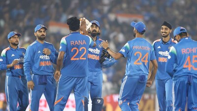 370 चे टार्गेट 270 वर आलं... टीम इंडियाचं दणक्यात कमबॅक, रायपूरचा व्हिलन 72 तासात हिरो!