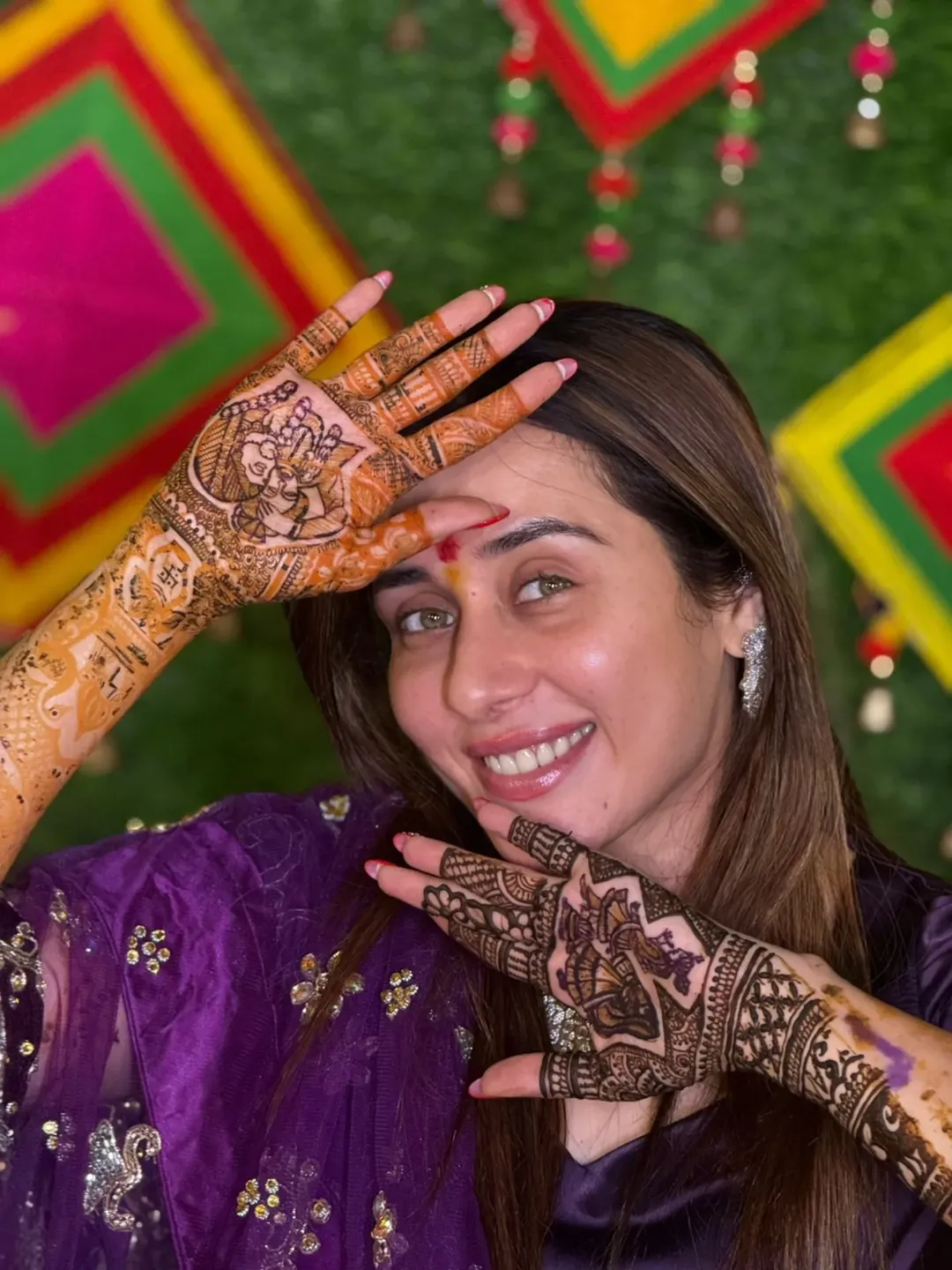 तुम्ही फक्त पूजा,प्राजक्ताला पाहत राहिलात;आणखी एका अभिनेत्रीनं गुपचूप उरकलं लग्न