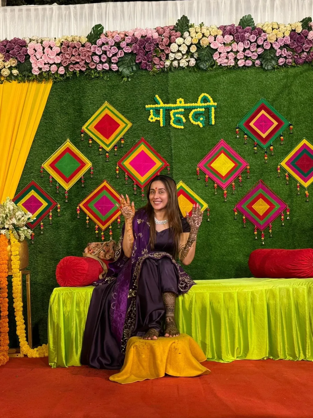 तेजस्विनी आणि समाधान यांच्या लग्नाला काही दिवस बाकी आहेत. 3 डिसेंबरला दोघांची हळद होणार आहे आणि त्यानंतर 4 डिसेंबरला दोघे लग्नबंधनात अडकणार आहेत.  दोघांच्या घरी उत्साहाचं वातावरण आहे.  