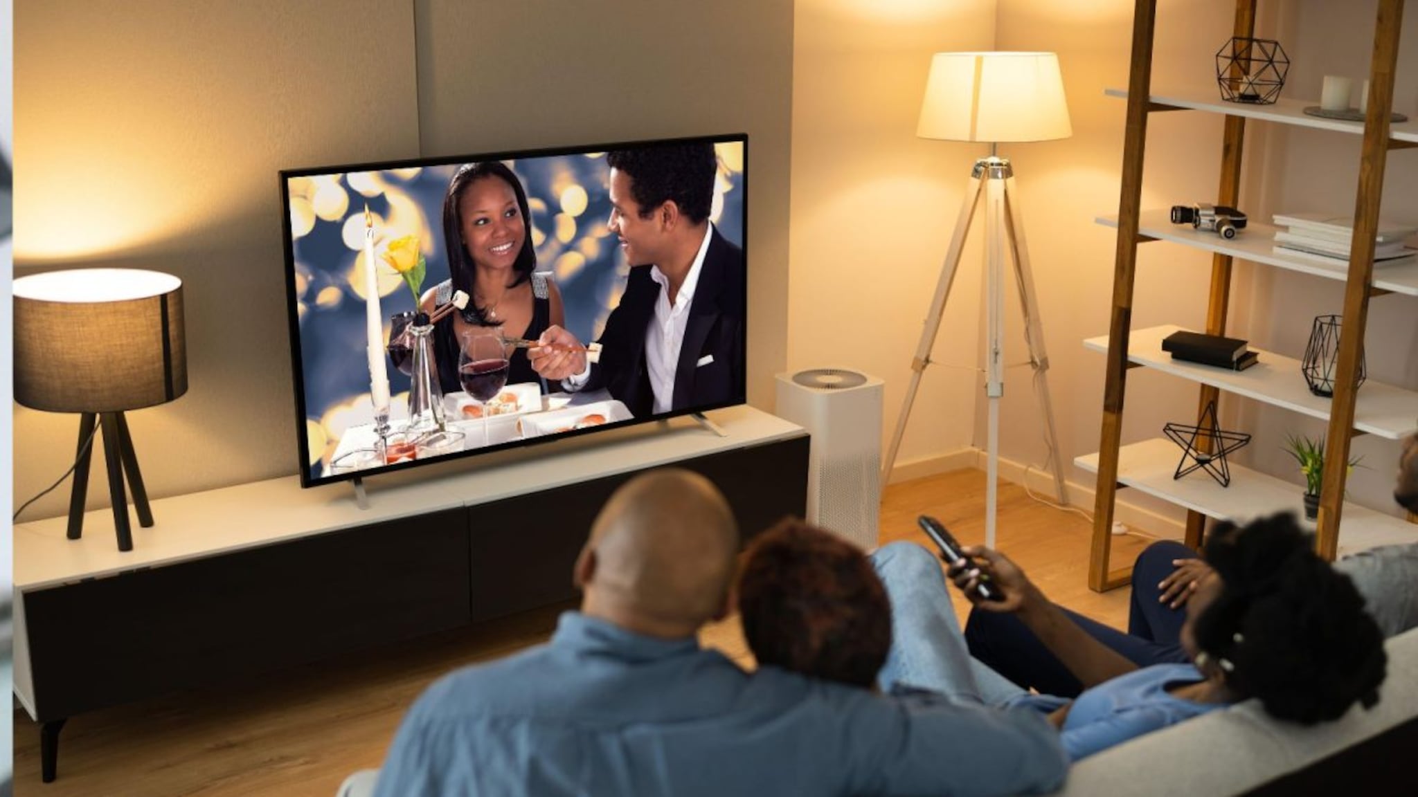 Do You know : TV चा आकार हा आयताकृतीच का असतो? तो गोल किंवा त्रिकोणी का नाही; 99 टक्के लोकांना माहित नाही यामागचं लॉजिक