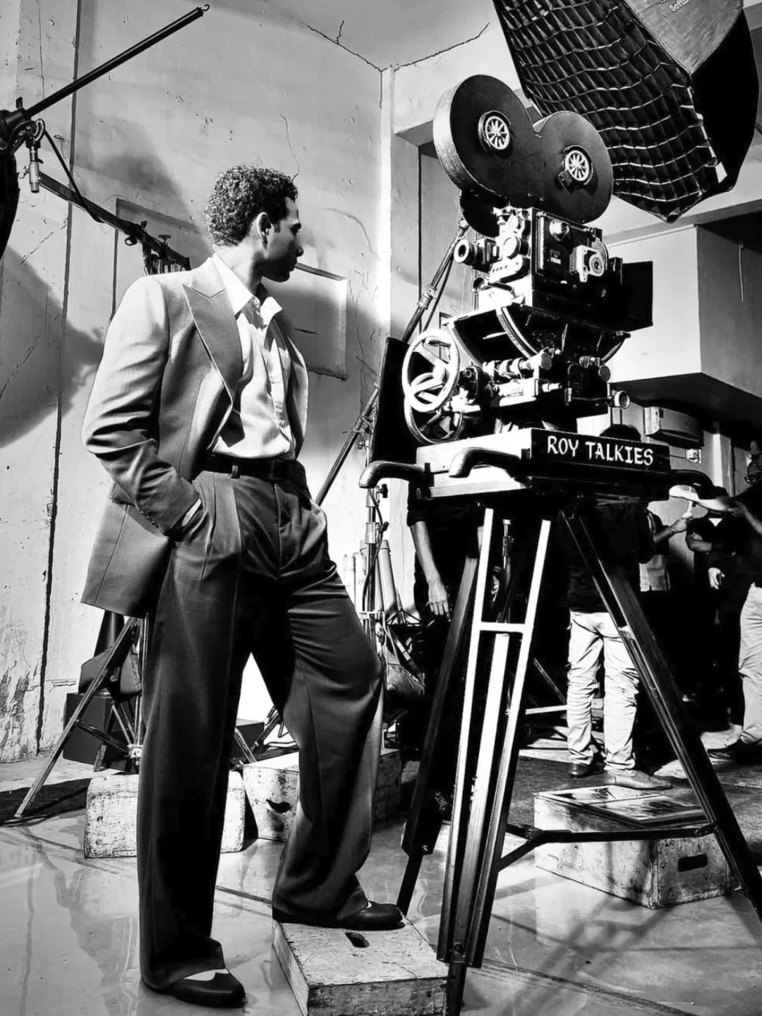 जयश्री या प्रसिद्ध अभिनेत्री होत्या. इतकंच नाही तर व्ही. शांताराम यांची सहकलाकार ते सहचारिणी असा नाजूक आणि भावस्पर्शी प्रवास या व्यक्तिरेखेतून उलगडणार आहे.