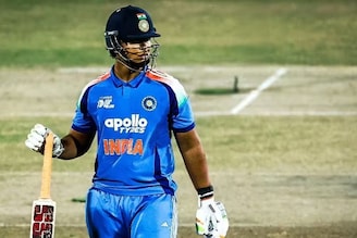 5,14,13... वैभव सूर्यवंशीचे 'बारा' वाजले, भारतात परत येताच ग्रह फिरले!