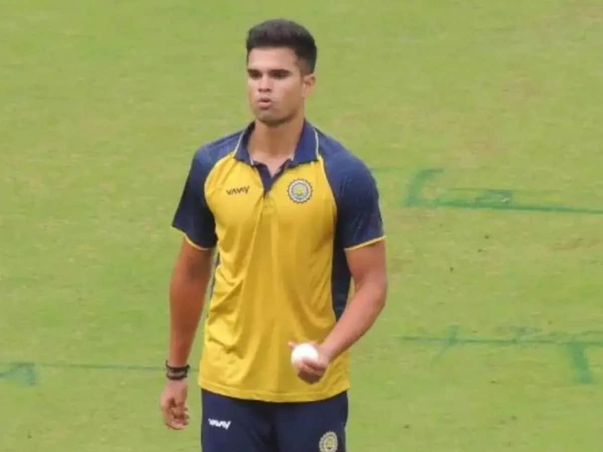 खरं तर अर्जून तेंडुलकर या स्पर्धेत उत्कृष्ट फॉर्ममध्ये आहे. गोलंदाजीसह फलंदाजीमध्येही तो योगदान देताना दिसतो आहे.