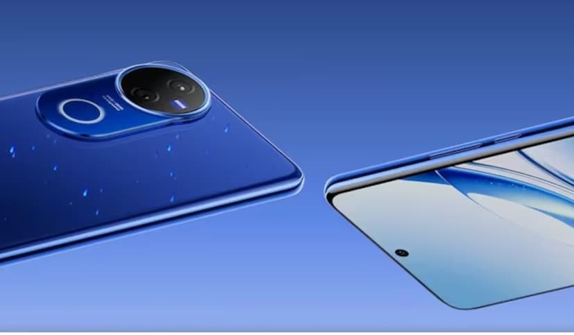 फोनमध्ये Snapdragon 7 Gen 3 प्रोसेसर आहे. जो त्याच्या कामगिरी आणि पॉवर कार्यक्षमतेसाठी ओळखला जातो. हा फोन 12GB पर्यंत रॅम आणि 512GB स्टोरेजसह येतो, ज्यामुळे अॅप्स, फोटो आणि व्हिडिओ स्टोर करणे सोपे होते.