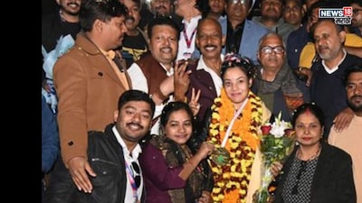 खुशबू ने एशिया MMA में जीता गोल्ड, पिता के नाम के टैटू ने 10 सेकंड में पलटी बाजी.